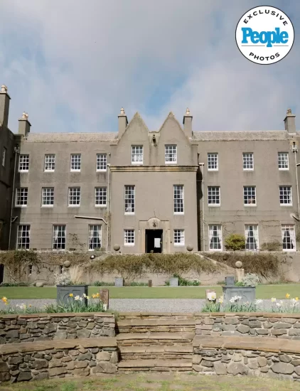 vanessa-dave-navarro-wedding-033125-3-96f4ec1b53be47918529700fa0da14f6